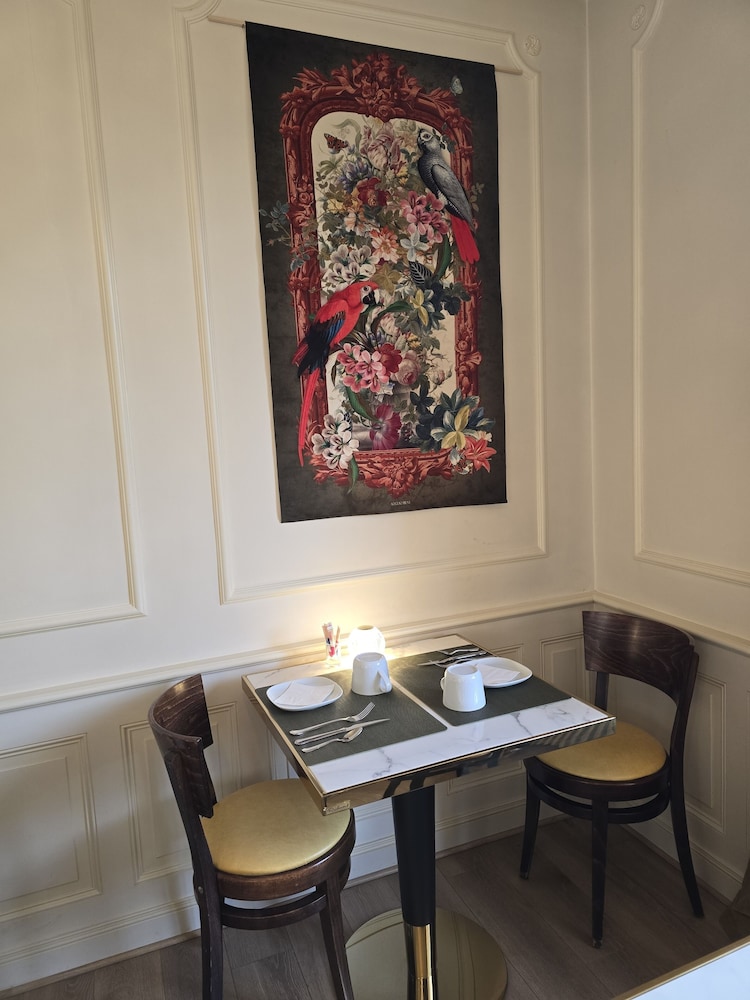 Castel Bayeux Guesthouse 34/50