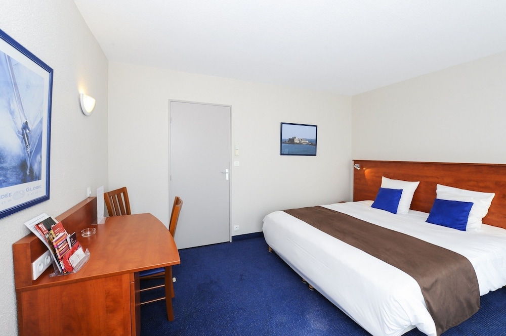 Hotel the Originals Les Sables D Olonne Admiral S Ex Inter Hotel Admirals 12/48