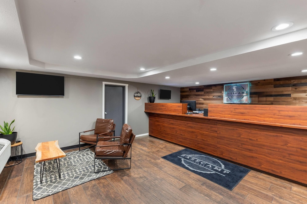 Basecamp Puyallup a Travelodge by Wyndham 35/50