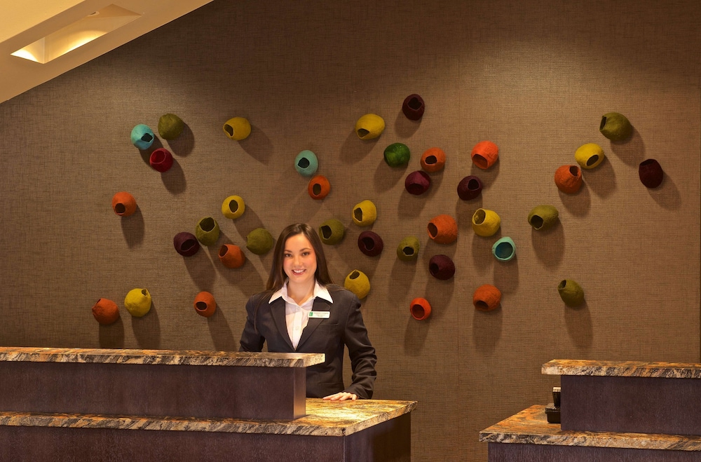 EMBASSY SUITES FLAGSTAFF 22/53