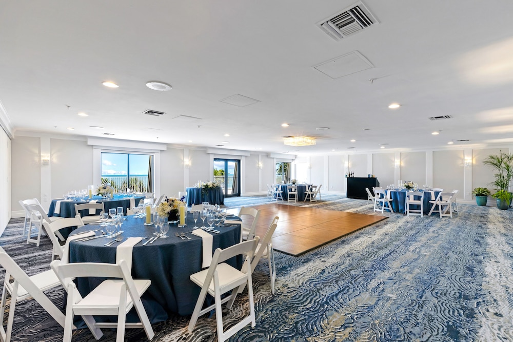 Sundial Beach Resort 40/50
