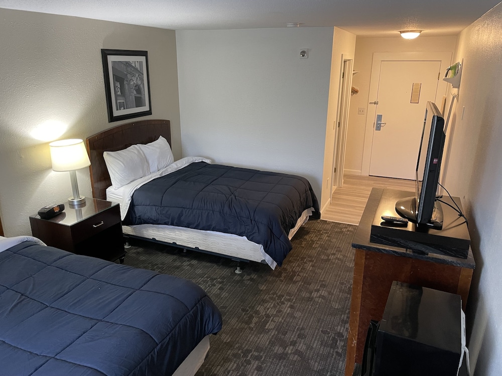 New Bedford Inn Suites 29/69