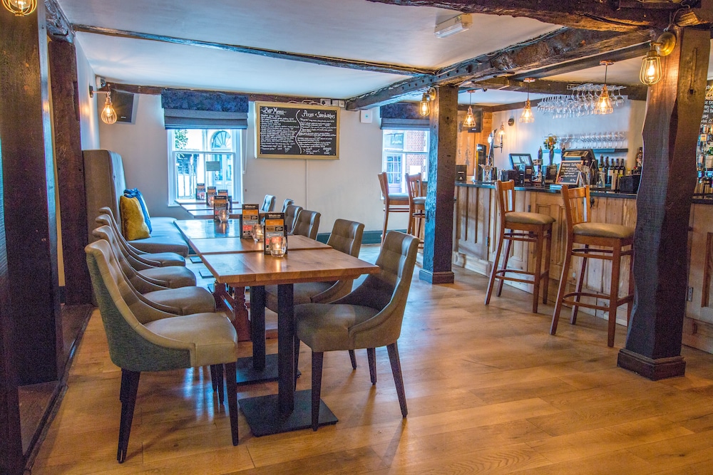 Saracens Head Hotel 38/50