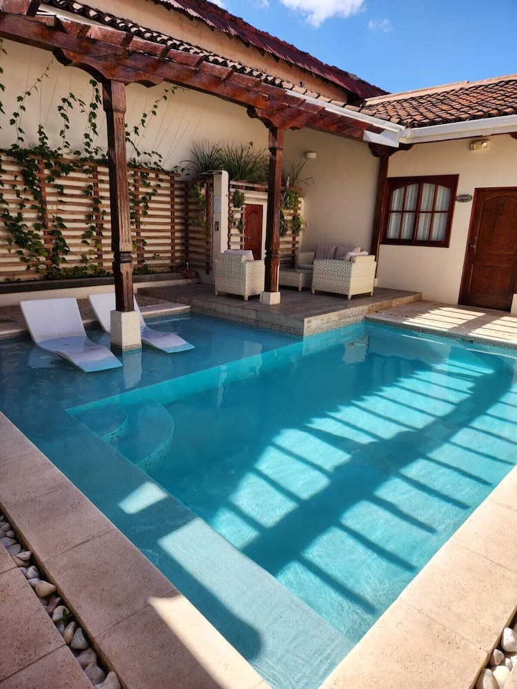 Hotel La Perla 30/50