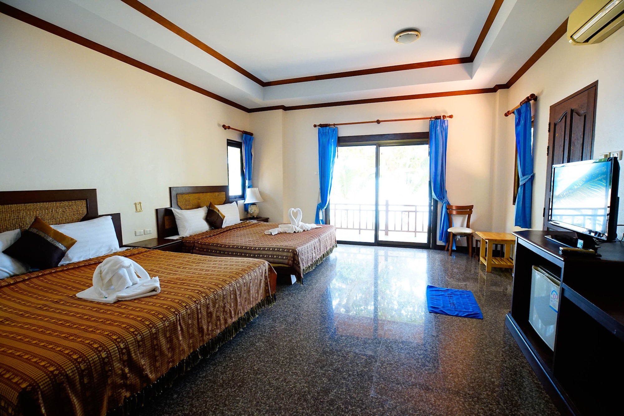 House, 2 King Beds, Sea Front