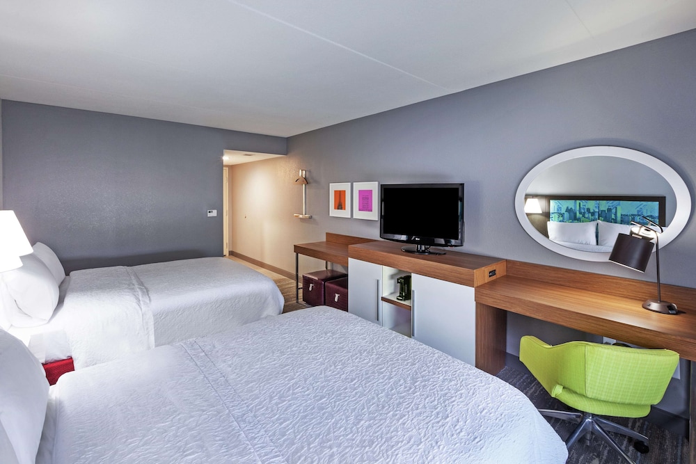 Hampton Inn and Suites Houston-Bush Intercontinental Airport 10/30