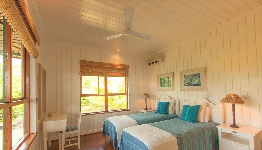 2 BEDROOMS, LUXURY, VILLA, OCEAN FRONT