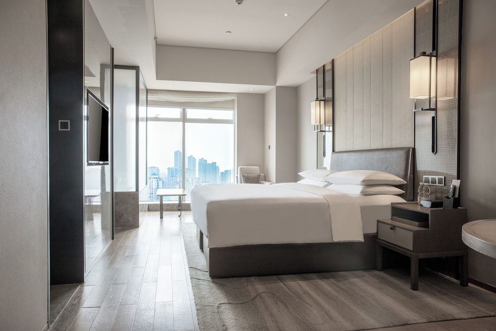 غرفة بسرير كينج بإطلالة على المدينة، Chongqing Marriott Hotel 3/8