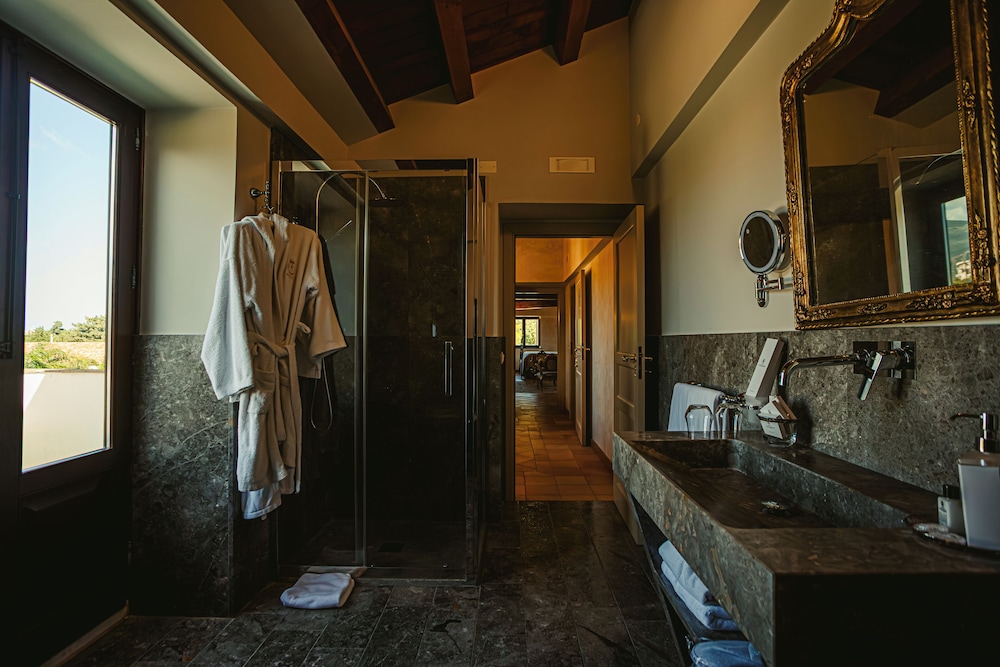 Villa Del Gattopardo Suites & Spa 24/50