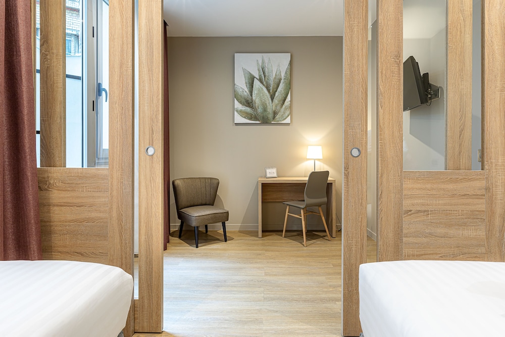 Paris d Issy Hotel Porte de Versailles 31/44