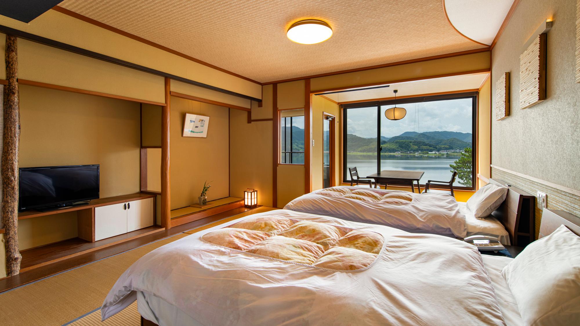 Japanese, Ryukatei, Guest Room, Junior Suite, Twin Beds, Lake View, Bathtub