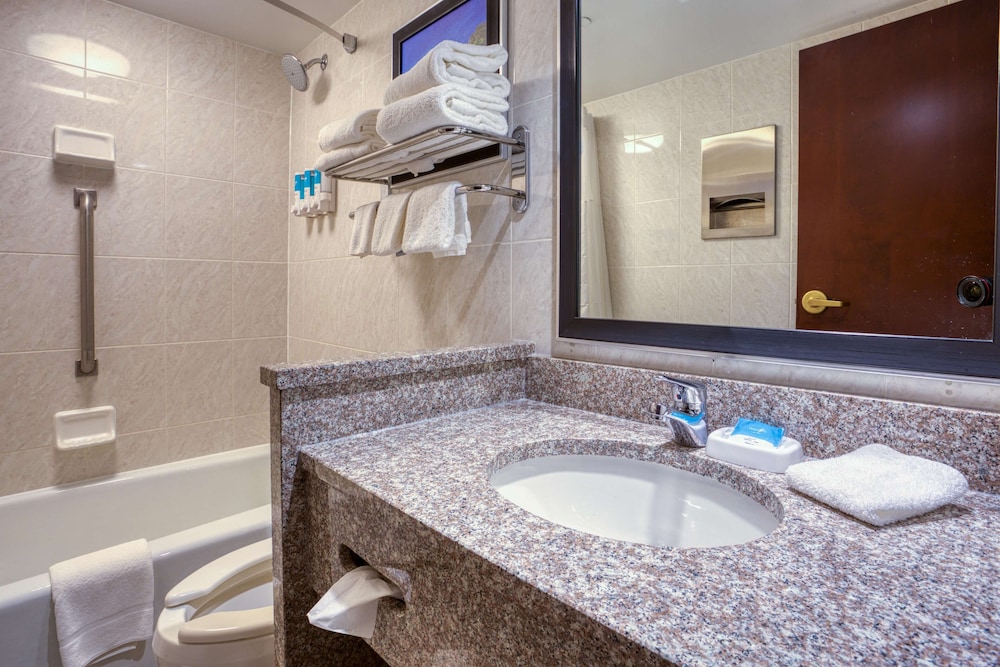 Drury Inn and Suites St Louis Fairview Heights 46/50