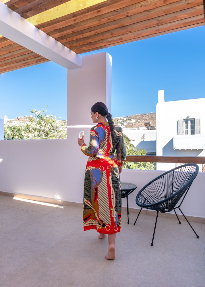 Omnia Mykonos Boutique Hotel & Suites 66/76