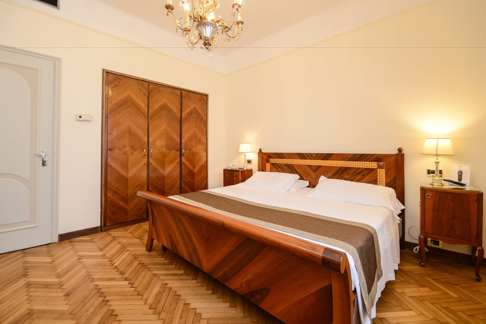 SUPERIOR, DOUBLE BED