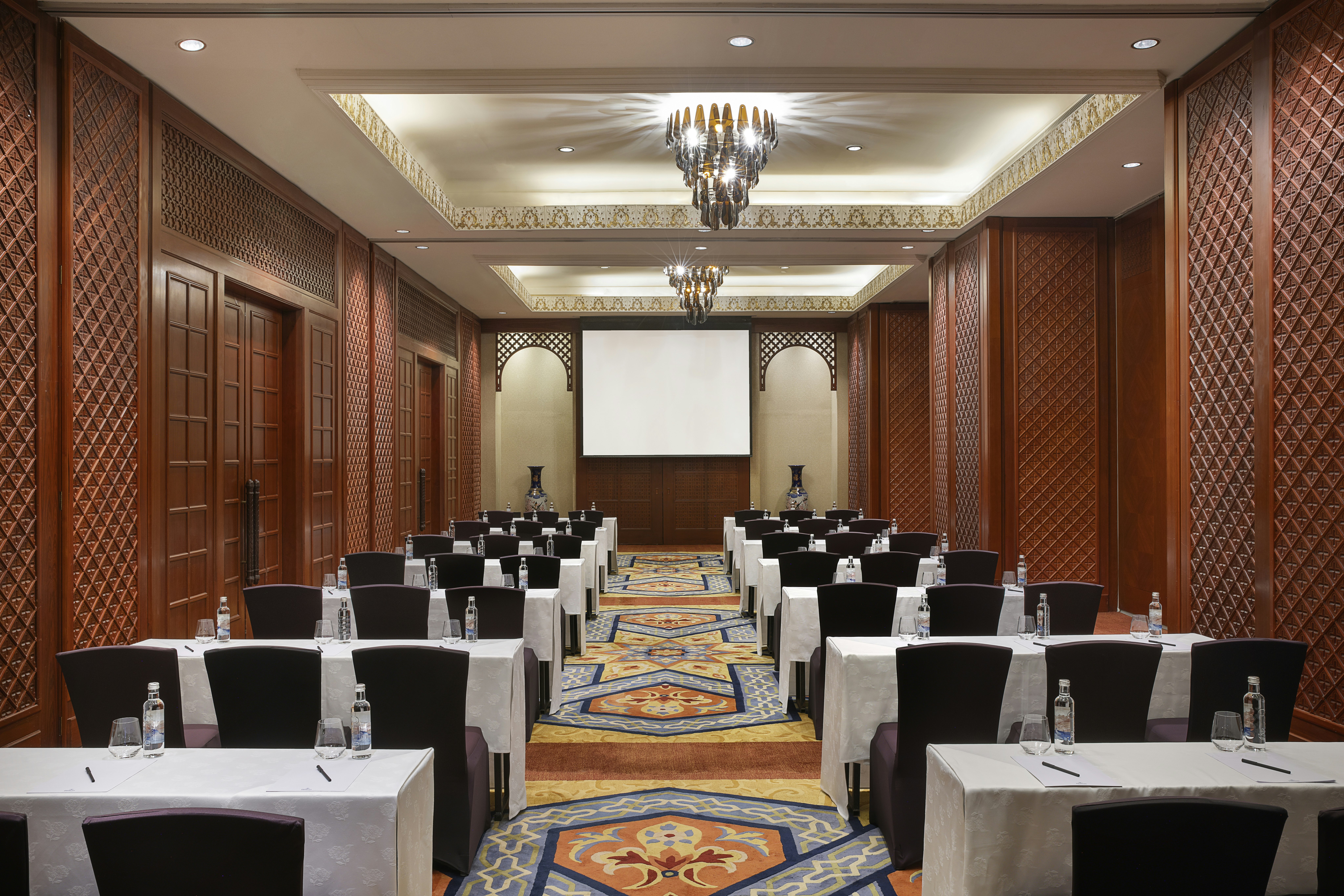 Hilton Muscat Al Bandar 34/50
