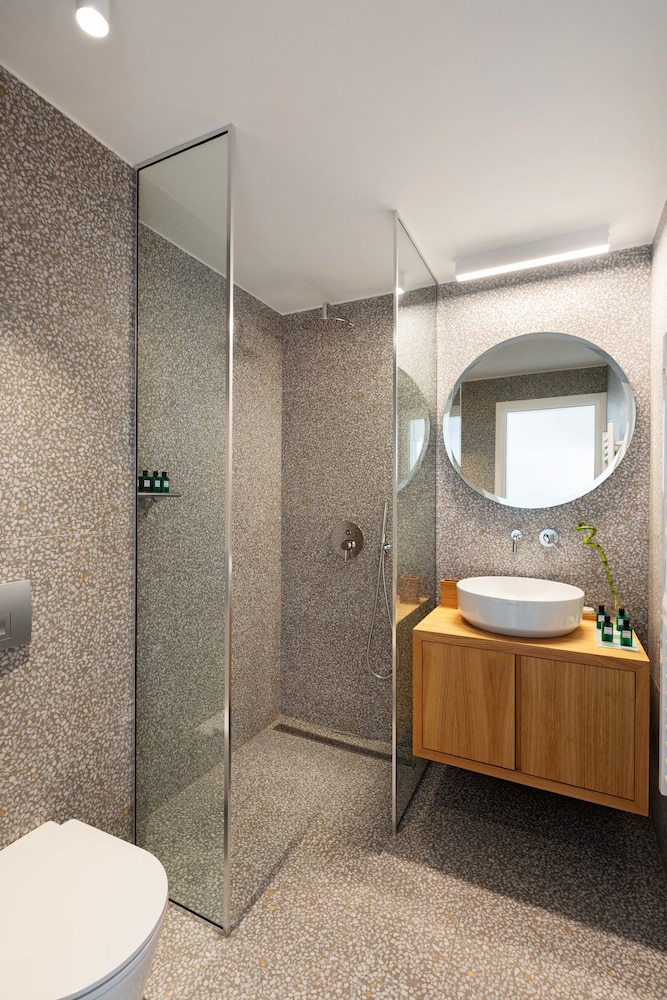Amantes Villas And Suites 46/50