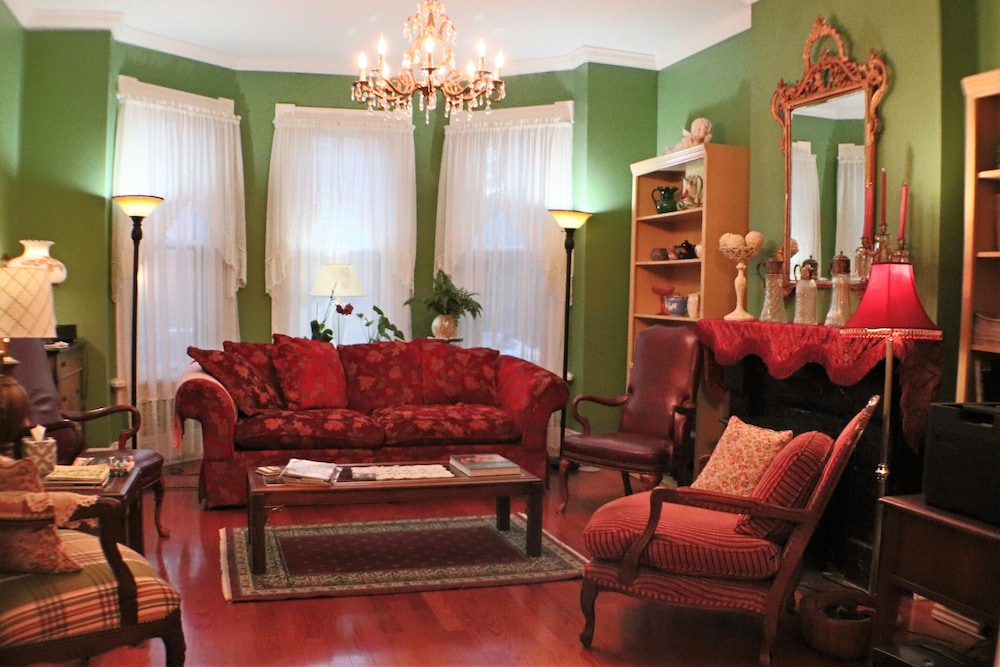 50 Lincoln Short North Bed and Breakfast 53/71