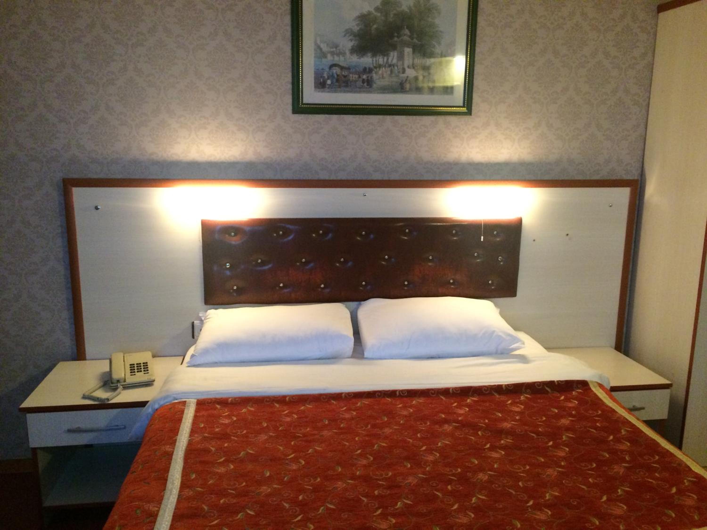 Room, Single