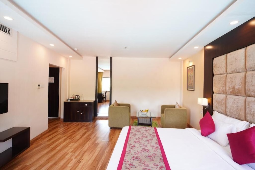 Spectrum Resort, Spa & Convention 12/48