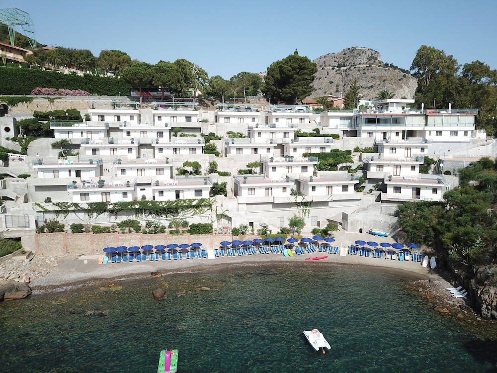 Blue Bay 2/54