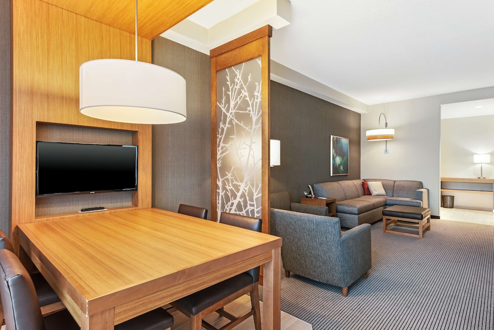 Hyatt Place Tampa/Wesley Chapel 54/61