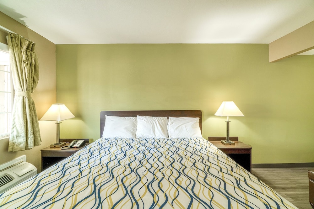 Deluxe Inn & Suites By OYO Miami OK 20/51