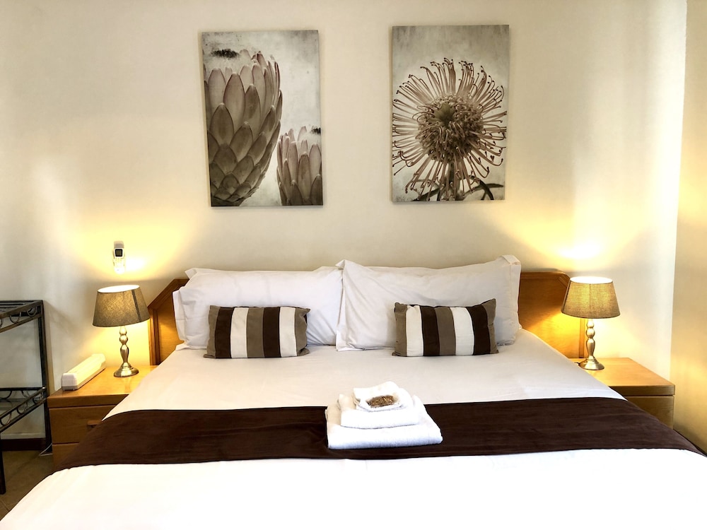 Clubview Guest House 14/40