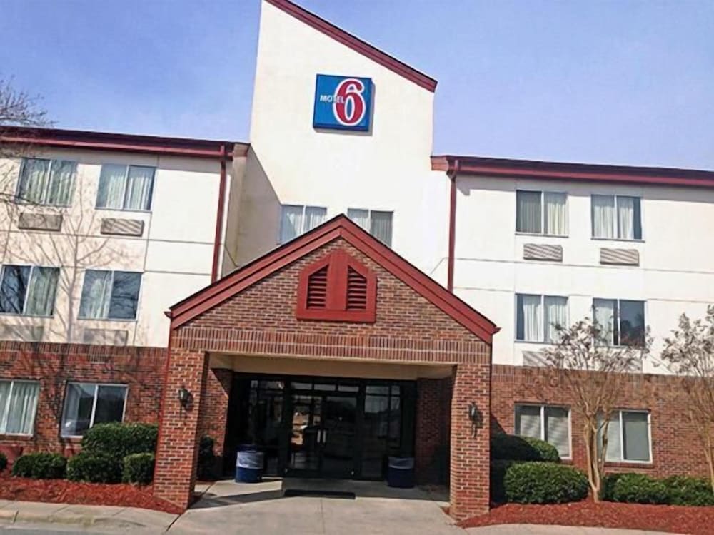 Motel6 Rocky Mount, NC 2/47