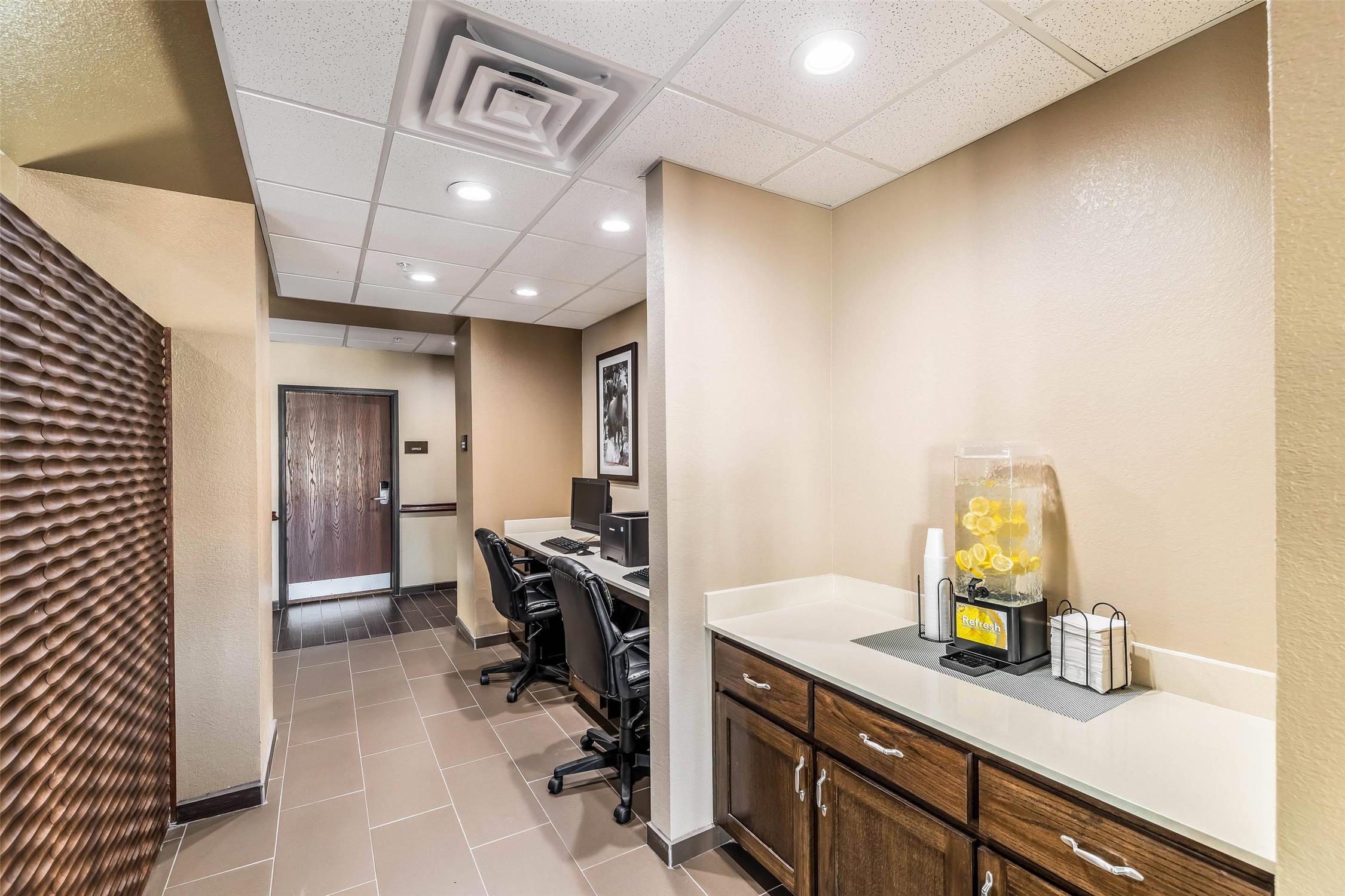 Comfort Suites Grand Prairie Arlington North 26/26