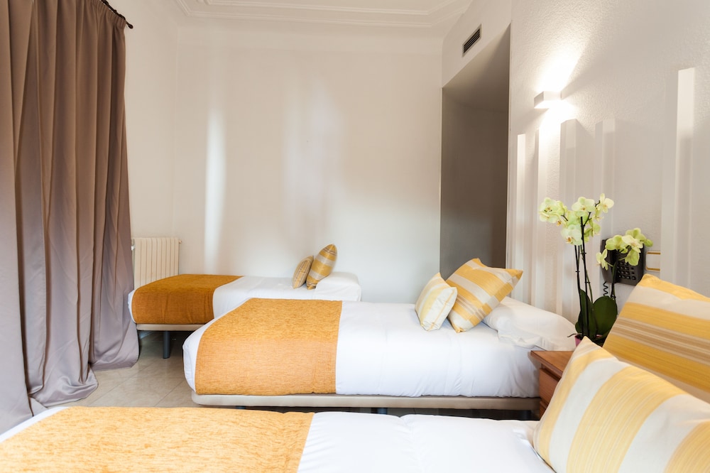 Hostal Josefina 33/73