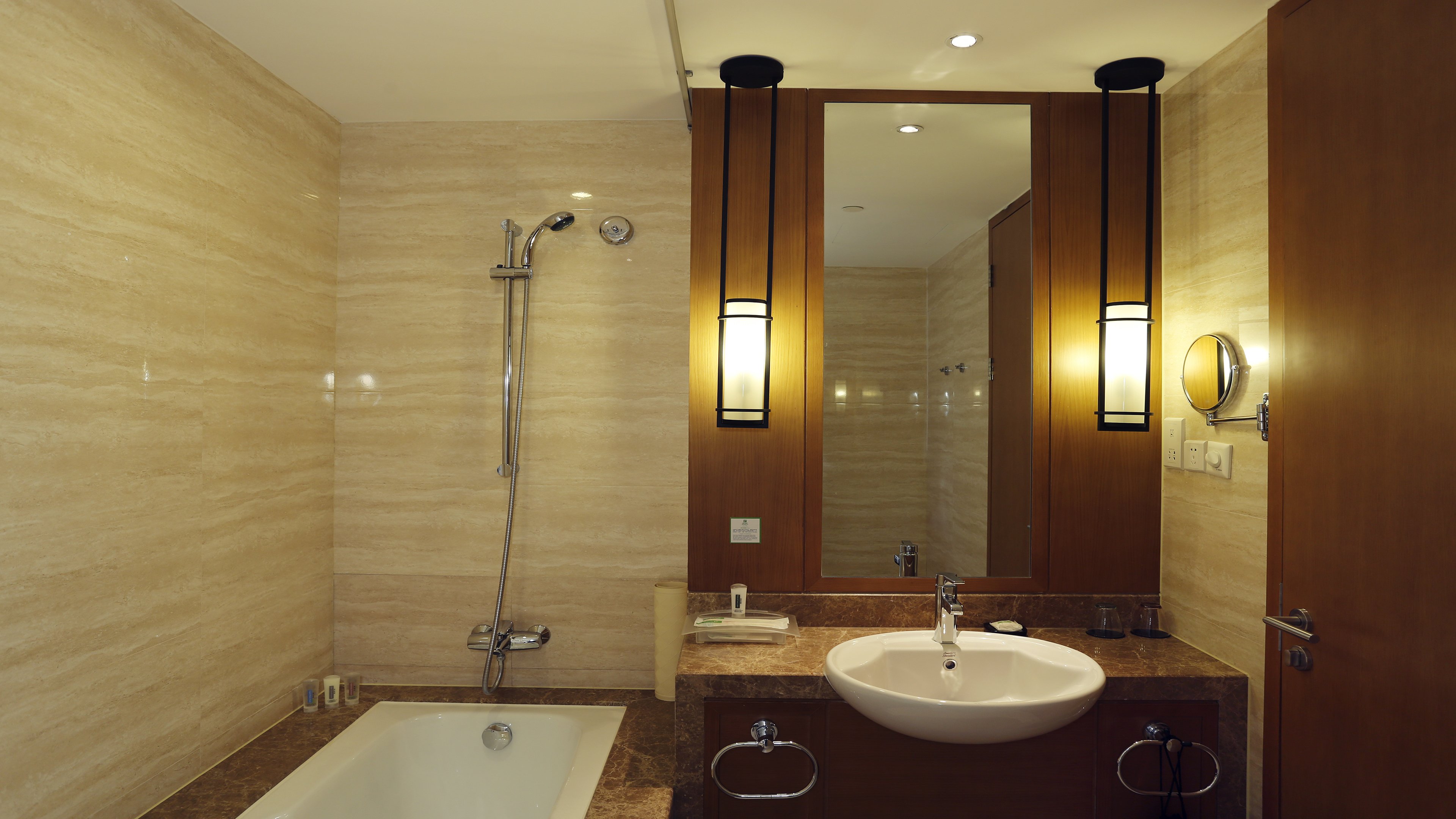Holiday Inn Changbaishan Suites 48/50