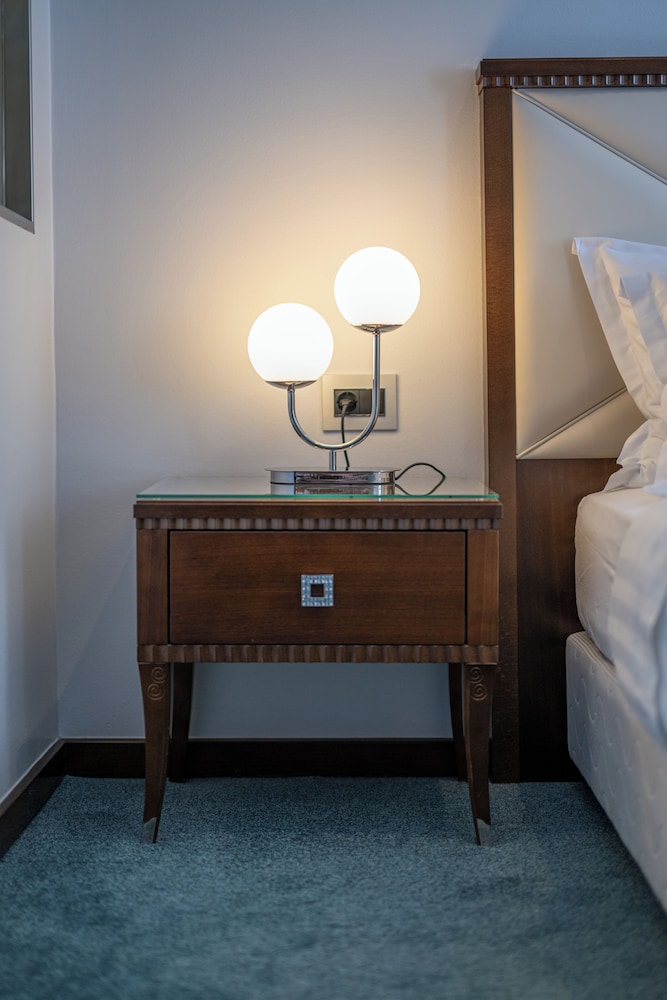 Heritage Hotel Antique Split 32/60