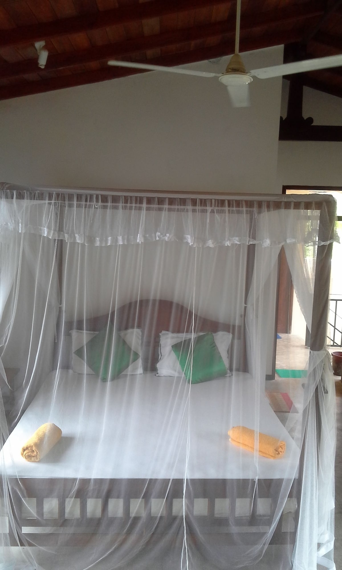 DELUXE, BALCONY