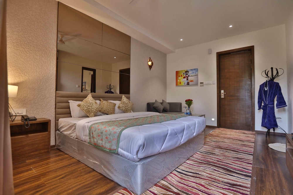 HOTEL PRESIDENT COTTAGE 10/43