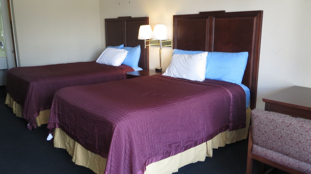 Travelodge by Wyndham Richmond Kentucky 15/35