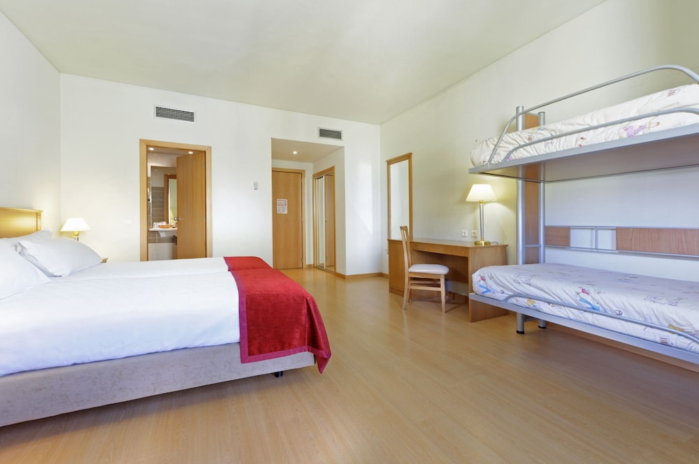 Tryp By Wyndham Porto Centro Hotel 10/48