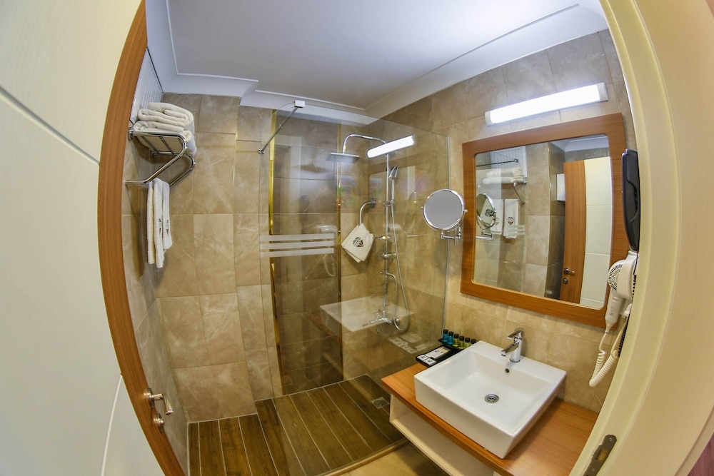 Diamond Hotel 44/47