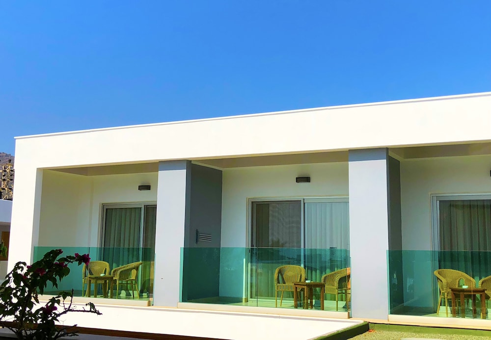 Zest Exclusive Hotel 3/50