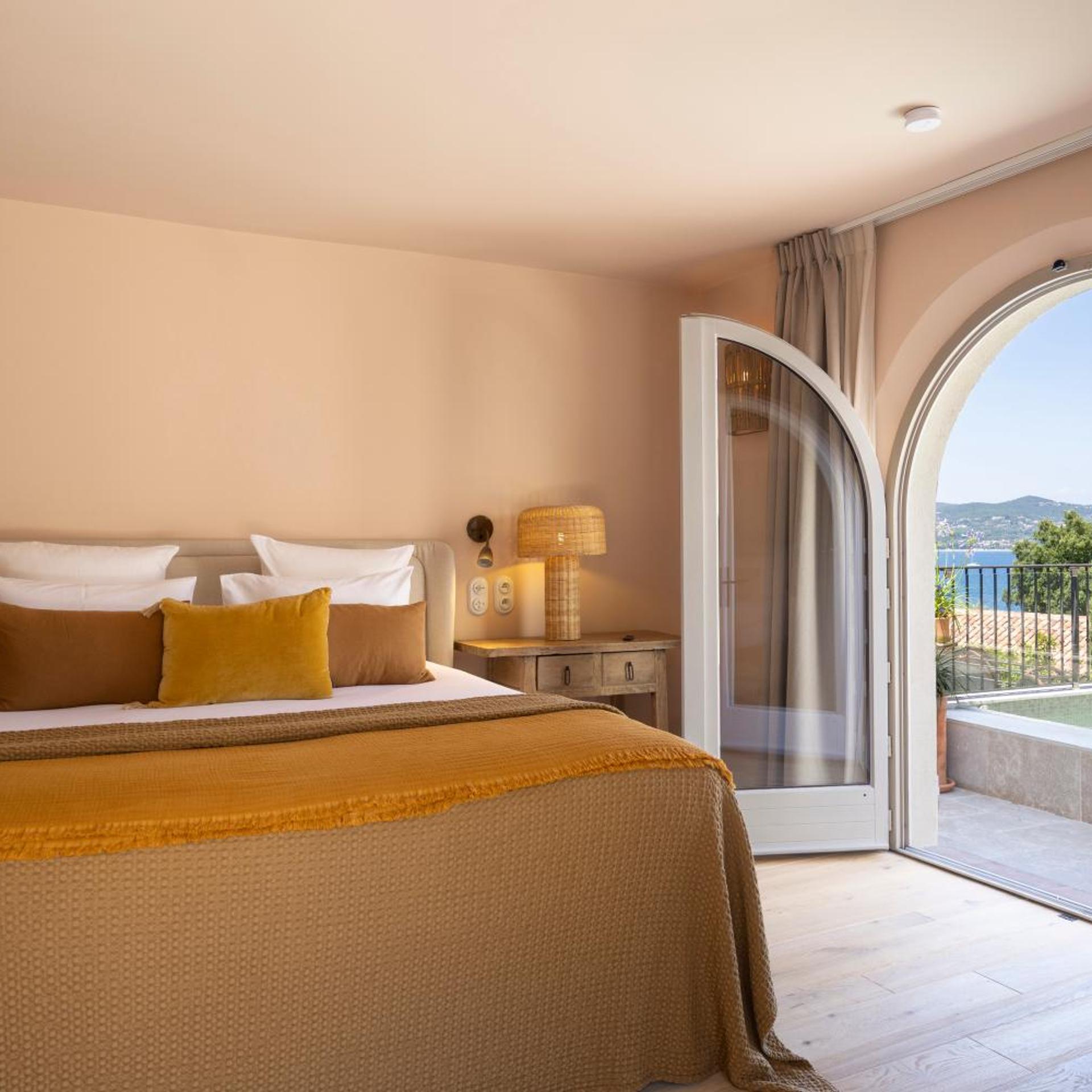 2 Bedrooms, Suite, Sea View, with Pool