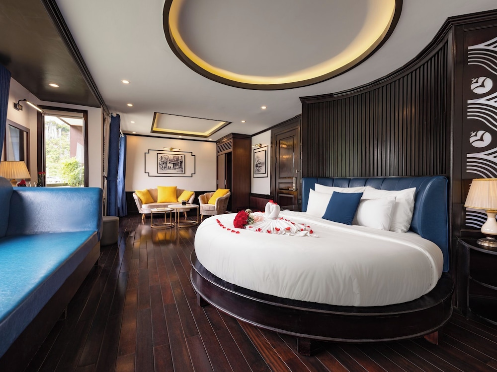 Le Journey Elegance Cruise 4/23