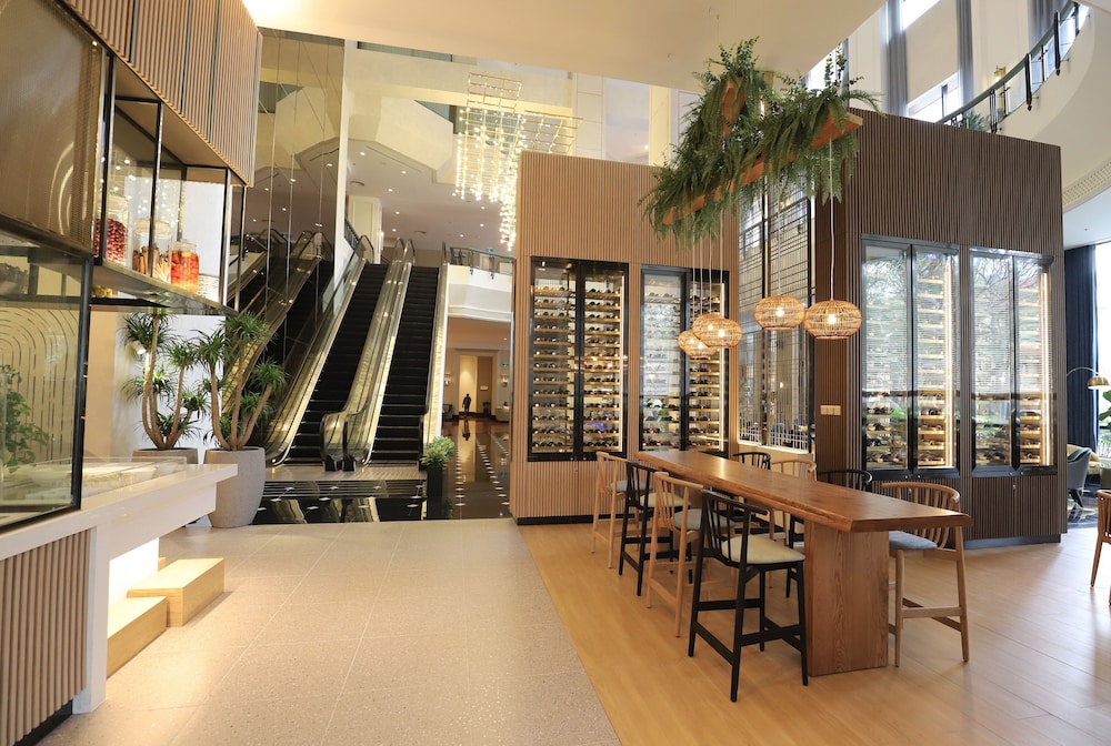 Melia Hanoi 33/50