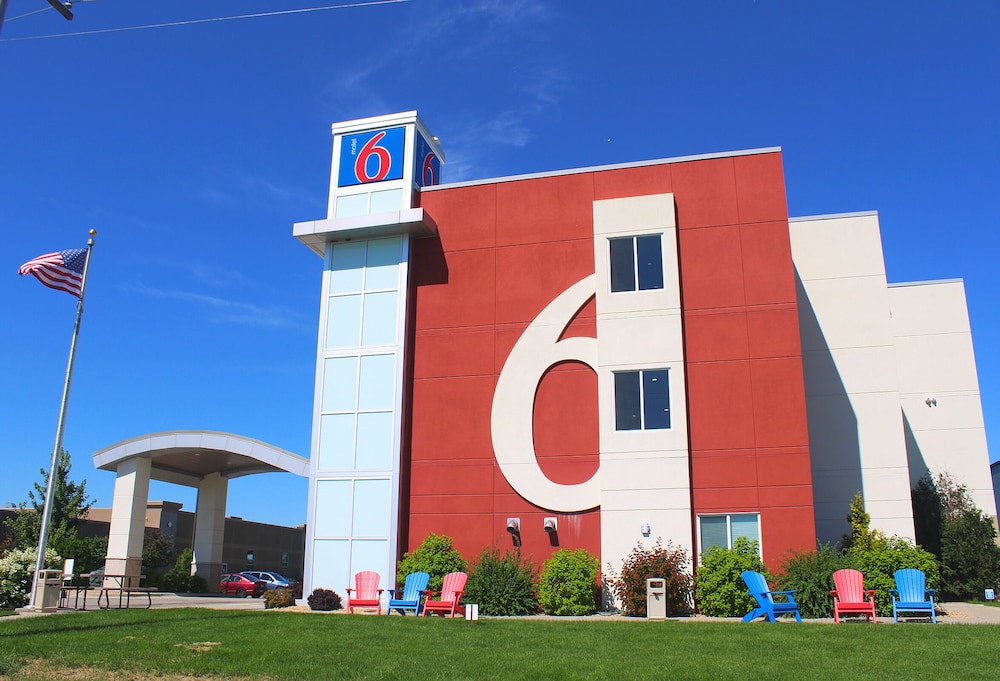 Motel6 Mankato, MN in MANKATO - MN