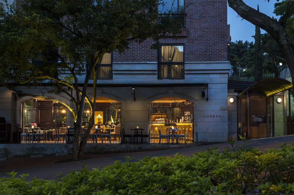 Hotel Park 10 2/88