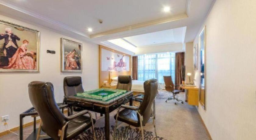 Vienna Hotel(Guangzhou North Railway Station Huaguoshan Subway Station Store) 34/45