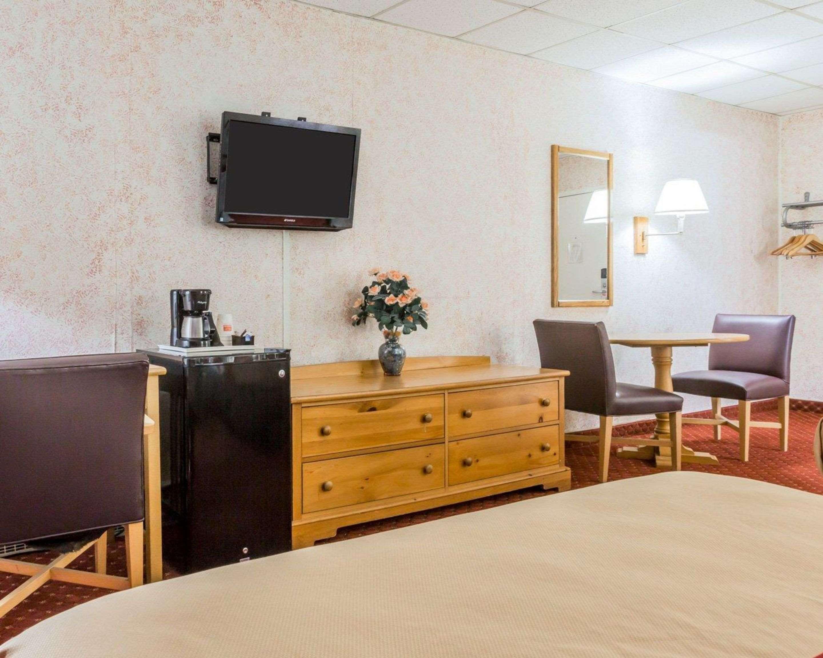 Econo Lodge Near Stewart Inter 9/16