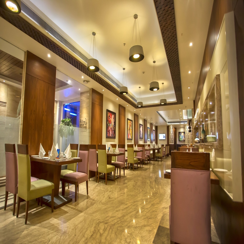 Sarovar Portico 32/50