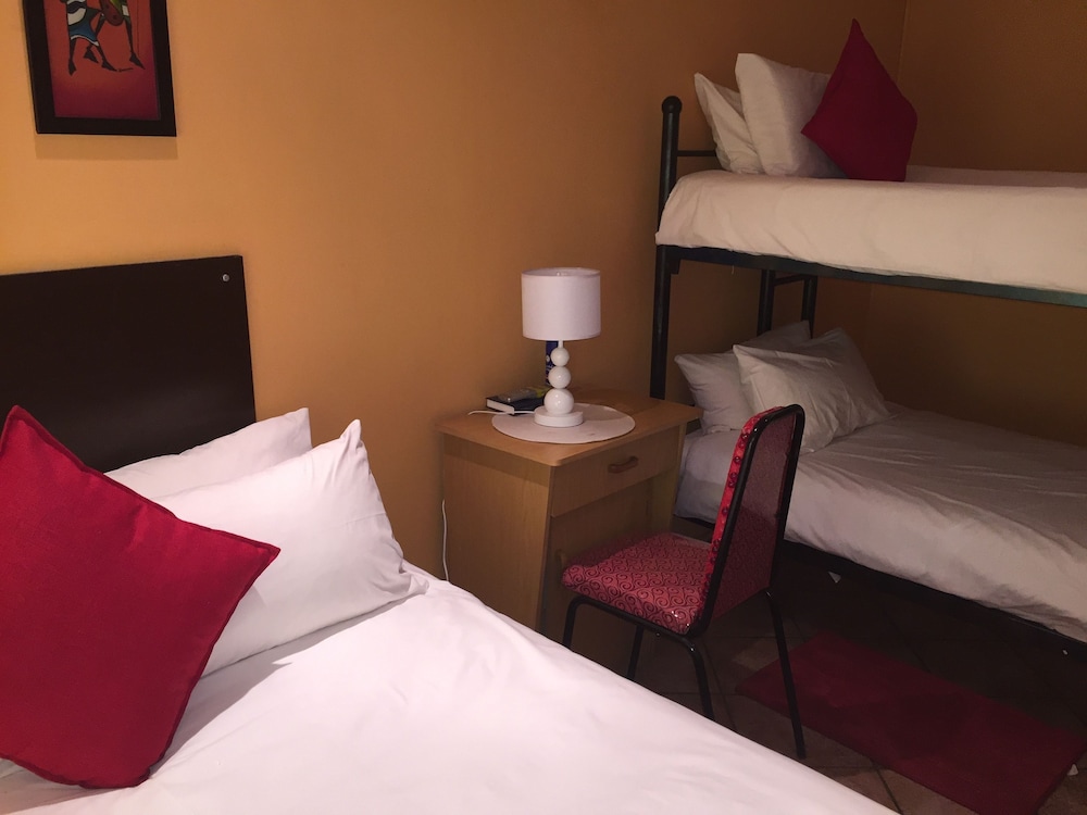 Elsje's Country Inn 15/50