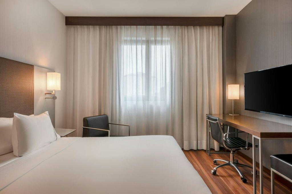 غرفة متصلة عائلية بسريرين منفصلين وسرير كينج، Ac Hotel Padova By Marriott 6/9