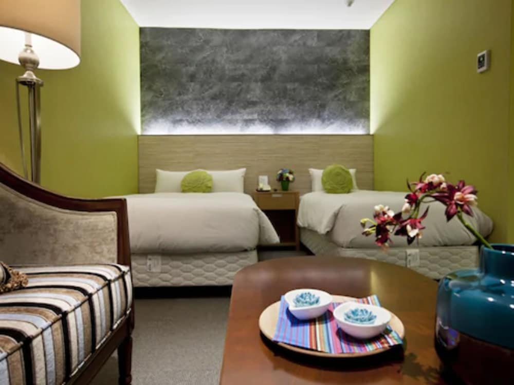 Central Tourist Hotel 31/41