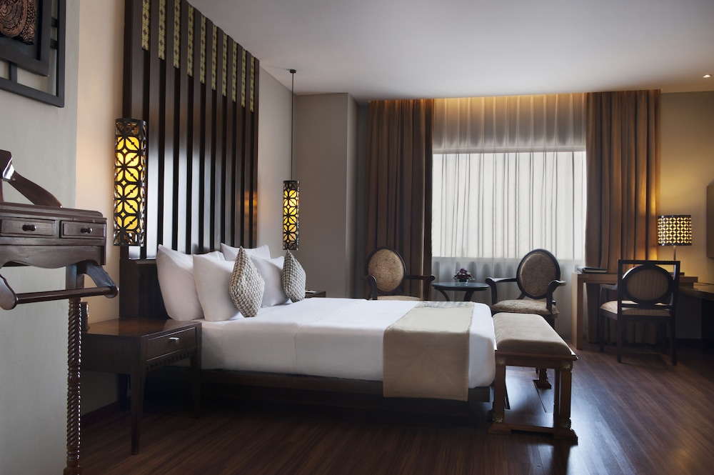 The Royal Surakarta Heritage - Handwritten Collection 22/74